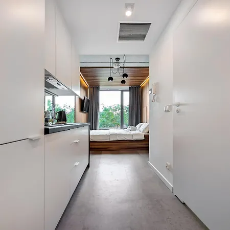 Legnicka Homely By Bookinghost *